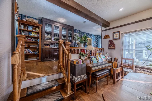 $725,000 | 2001 Beck Lane, Lebanon, MO 65536