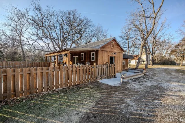 $725,000 | 2001 Beck Lane, Lebanon, MO 65536