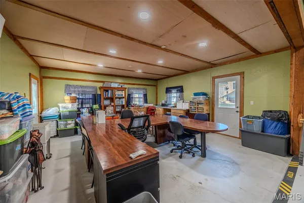 $725,000 | 2001 Beck Lane, Lebanon, MO 65536