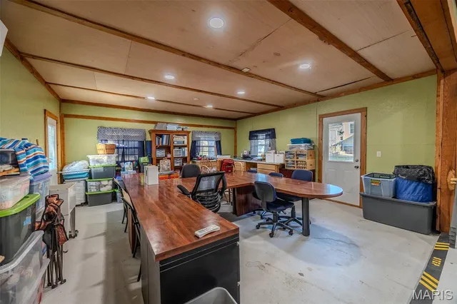 $725,000 | 2001 Beck Lane, Lebanon, MO 65536