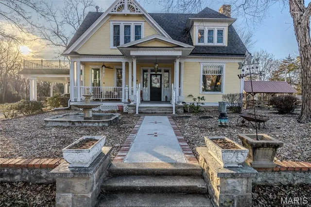 $725,000 | 2001 Beck Lane, Lebanon, MO 65536