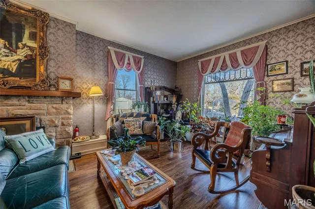 $725,000 | 2001 Beck Lane, Lebanon, MO 65536