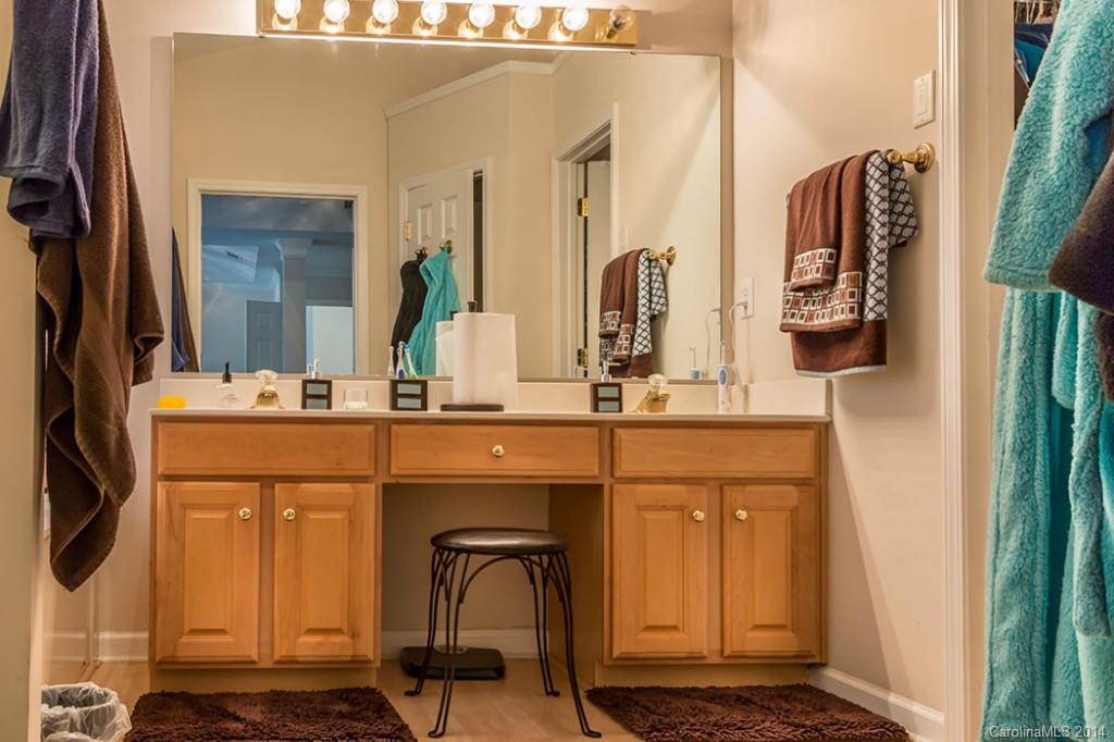 3617 Arklow Road Charlotte, NC 28269 - Photo 16 of 24 Gallery Image 16
