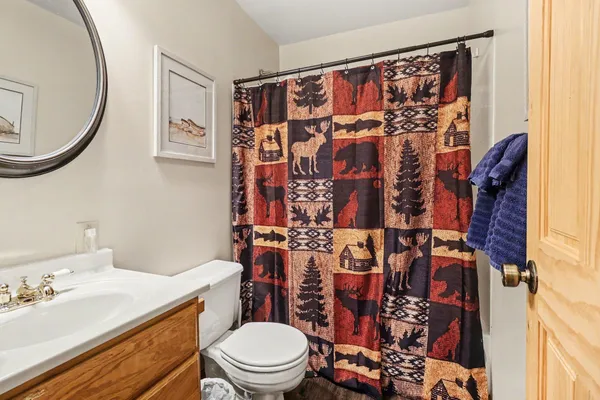 $425,000 | 5526 Longbridge Road, Pentwater, MI 49449