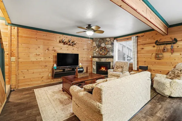 $425,000 | 5526 Longbridge Road, Pentwater, MI 49449