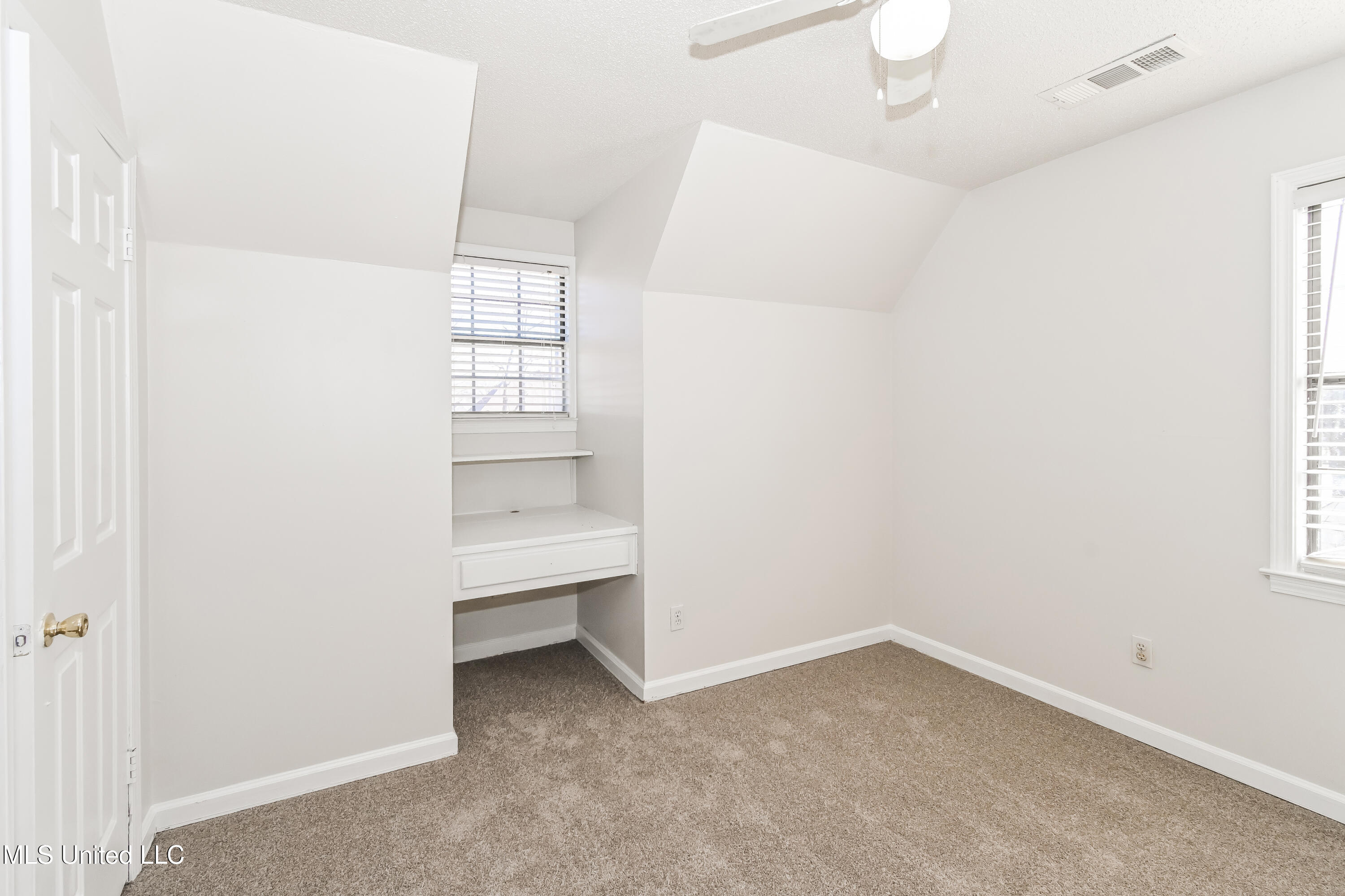 5943 Lee's Crossing Street Olive Branch, MS 38654 - Photo 11 of 15 012-photo-bedroom-14282696