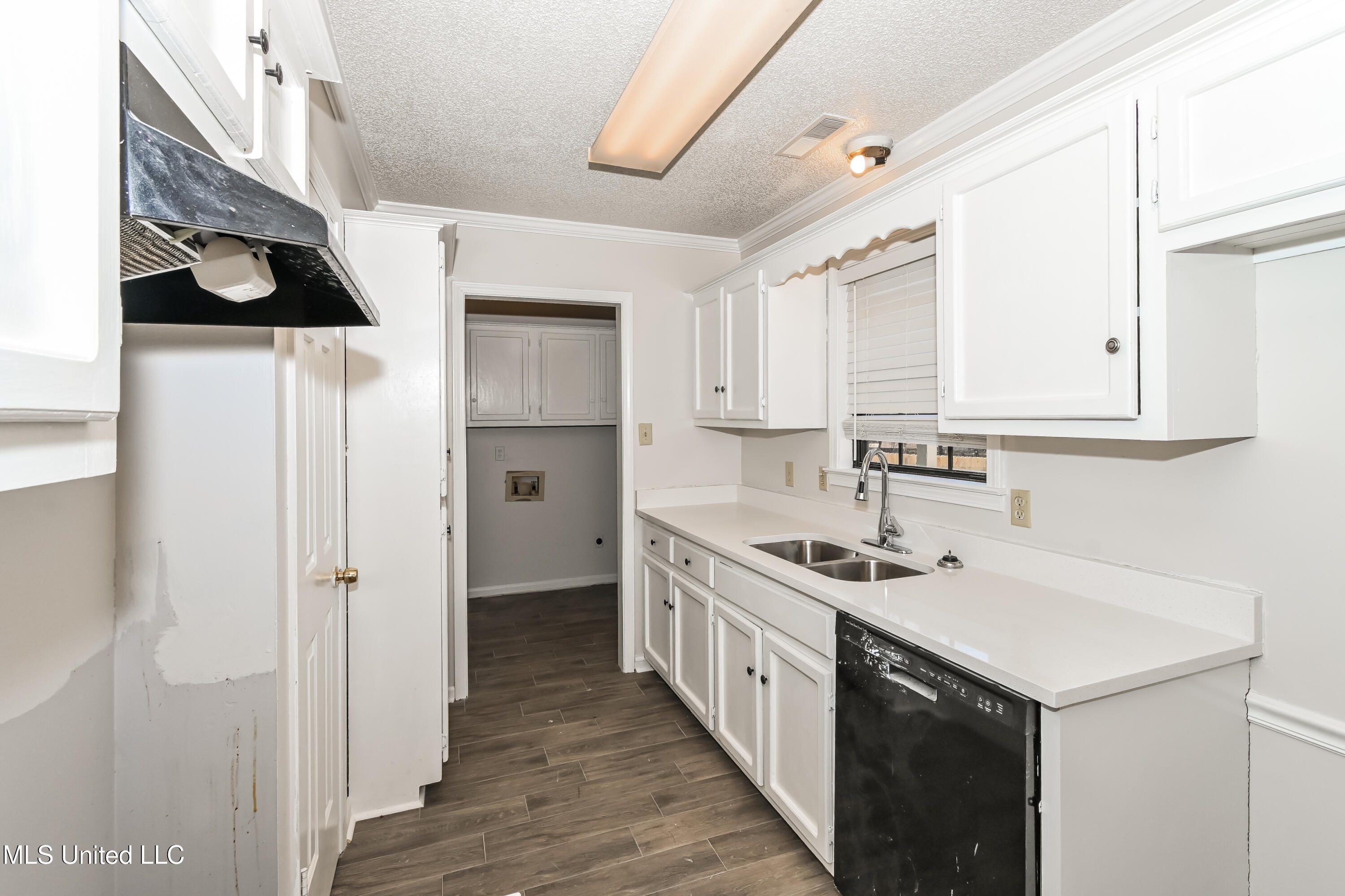 5943 Lee's Crossing Street Olive Branch, MS 38654 - Photo 5 of 15 006-photo-kitchen-14282704