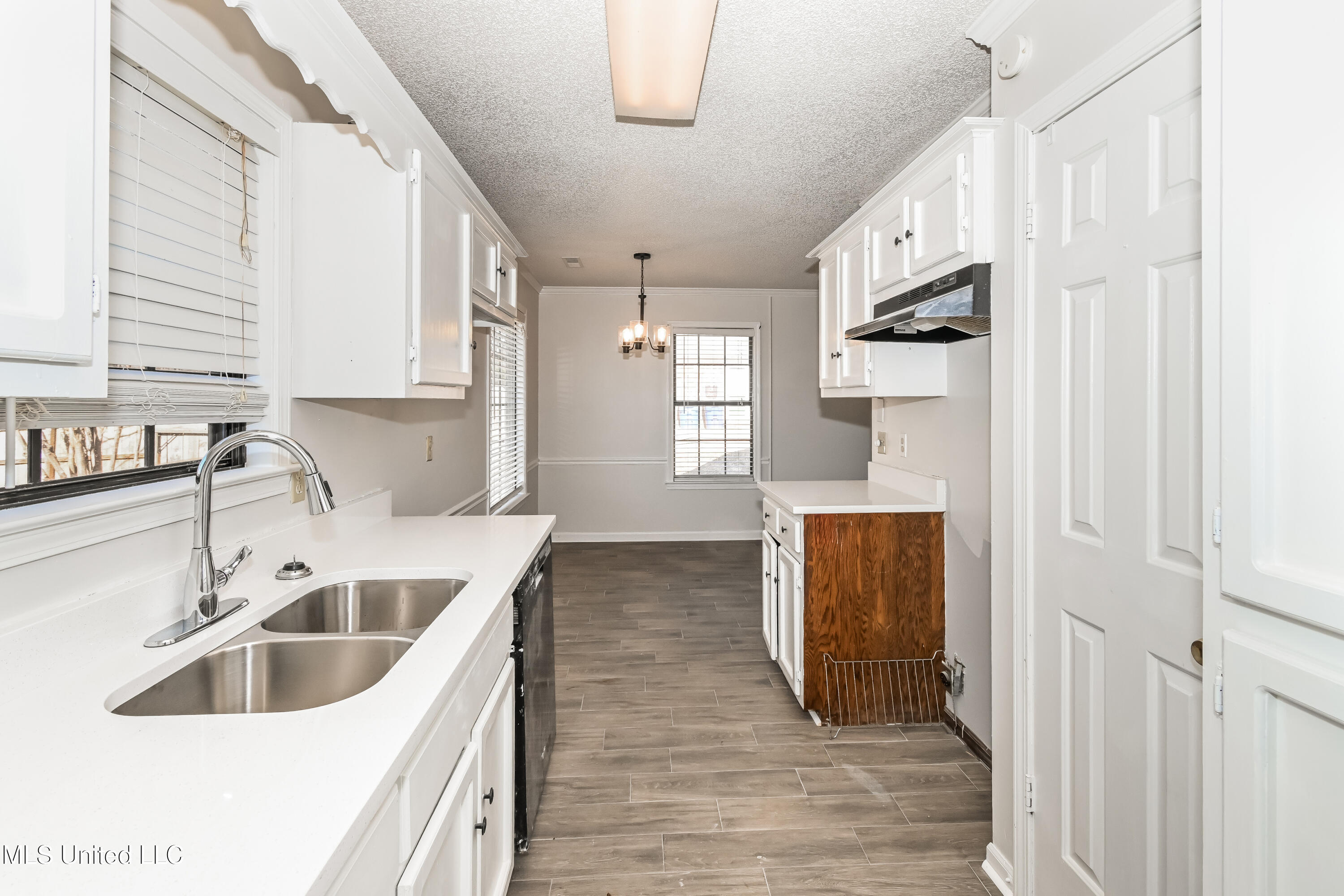 5943 Lee's Crossing Street Olive Branch, MS 38654 - Photo 6 of 15 007-photo-kitchen-14282758