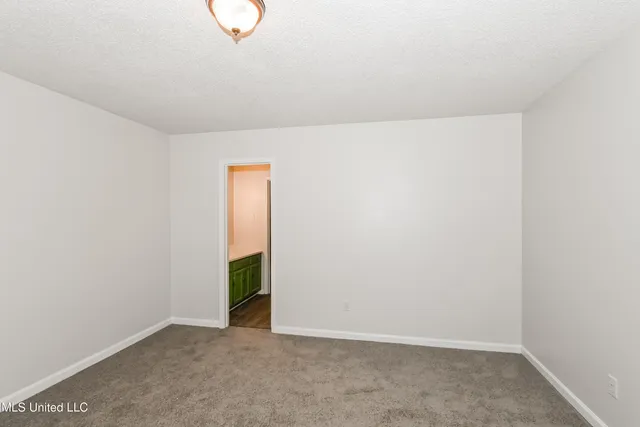 $1,575 | 5943 Lee's Crossing Street, Olive Branch, MS 38654