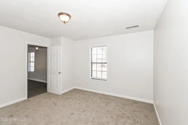 $1,575 | 5943 Lee's Crossing Street, Olive Branch, MS 38654