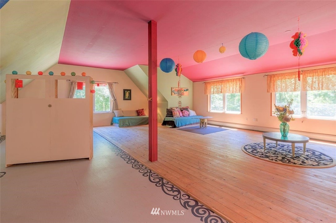105 Naylor Creek Road Chimacum, WA 98325 - Photo 14 of 24 a very nice looking room with windows