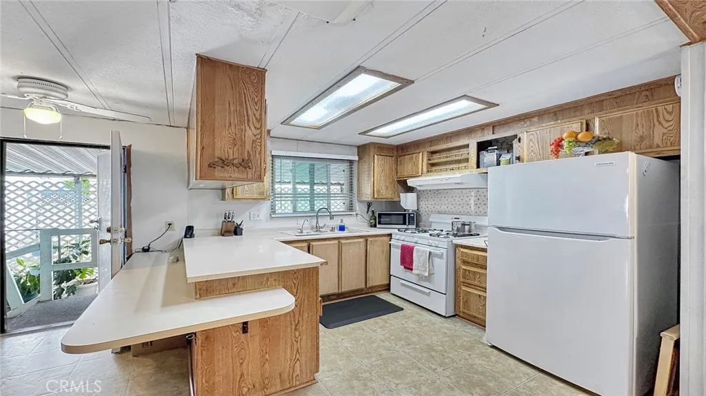 1750 West Lambert Road, Unit 39 La Habra, CA 90631 - Photo 7 of 18