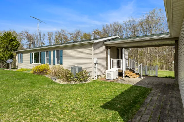 $449,000 | 697 Tuttle Road, Union City, MI 49094