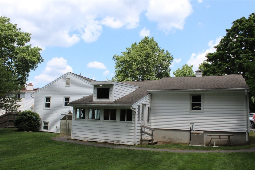 422 River Road Lincoln, RI 02865 - Photo 14 of 17