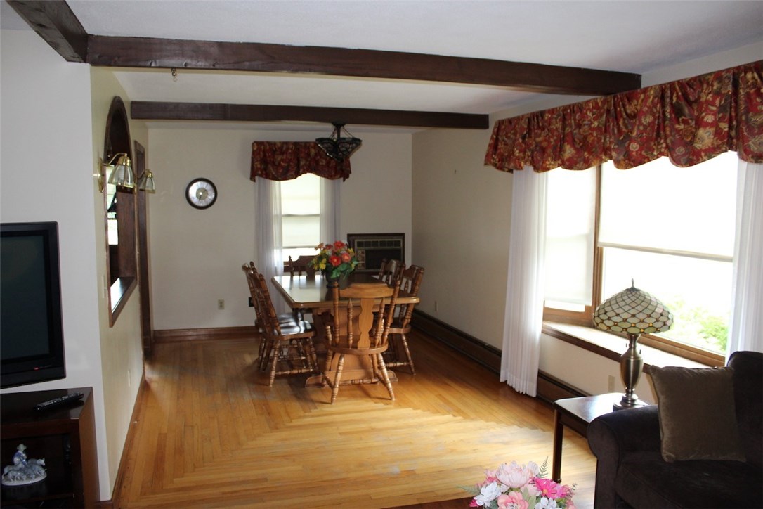 422 River Road Lincoln, RI 02865 - Photo 6 of 17