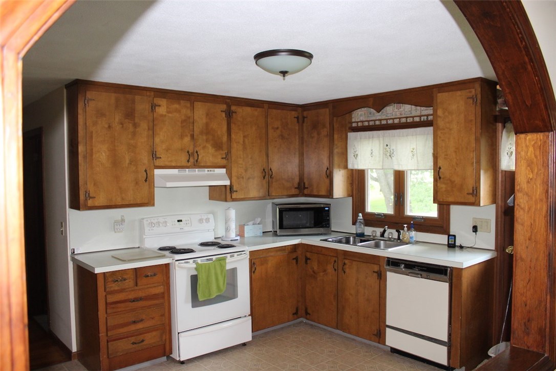 422 River Road Lincoln, RI 02865 - Photo 7 of 17