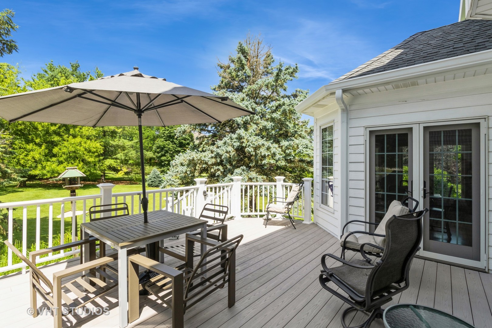 18N250 Sawyer Road Dundee, IL 60102 - Photo 7 of 12 a view of a chairs and table in the patio
