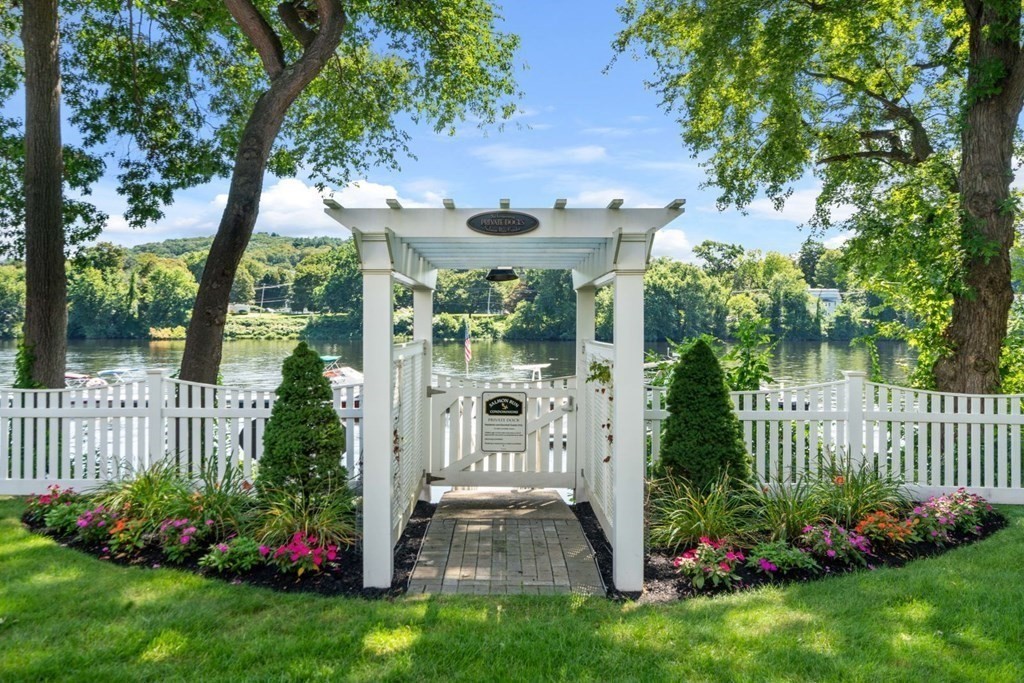 635 Riverside Avenue, Unit 10 Haverhill, MA 01830 - Photo 3 of 23 Gallery Image 3