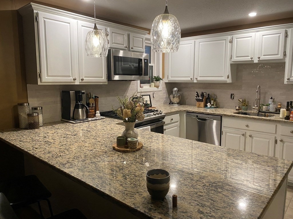 635 Riverside Avenue, Unit 10 Haverhill, MA 01830 - Photo 6 of 23 Gallery Image 6