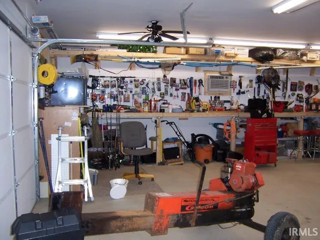 $460,000 | 2685 South Knoll Drive, Macy, IN 46951