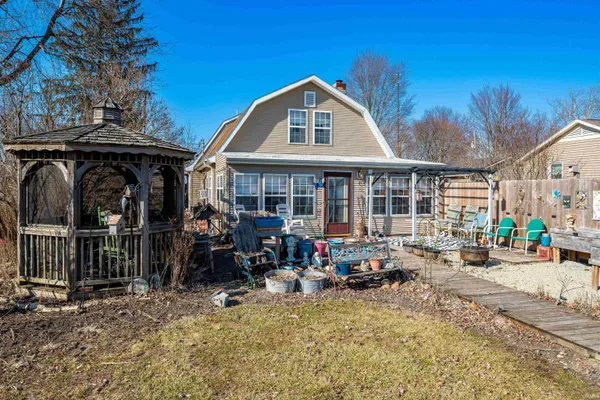 $460,000 | 2685 South Knoll Drive, Macy, IN 46951