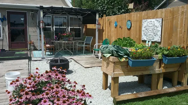 $460,000 | 2685 South Knoll Drive, Macy, IN 46951