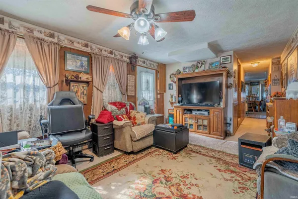 $460,000 | 2685 South Knoll Drive, Macy, IN 46951