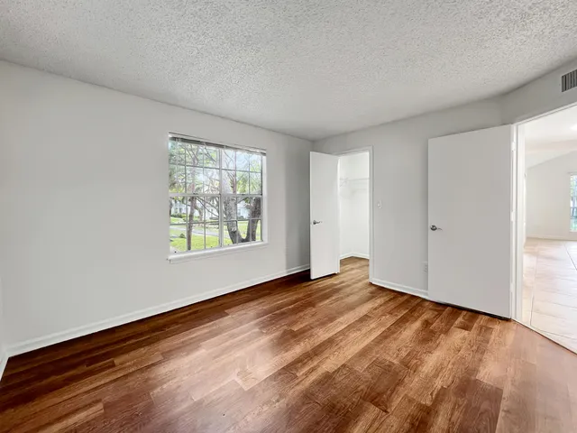 a view of empty room with window