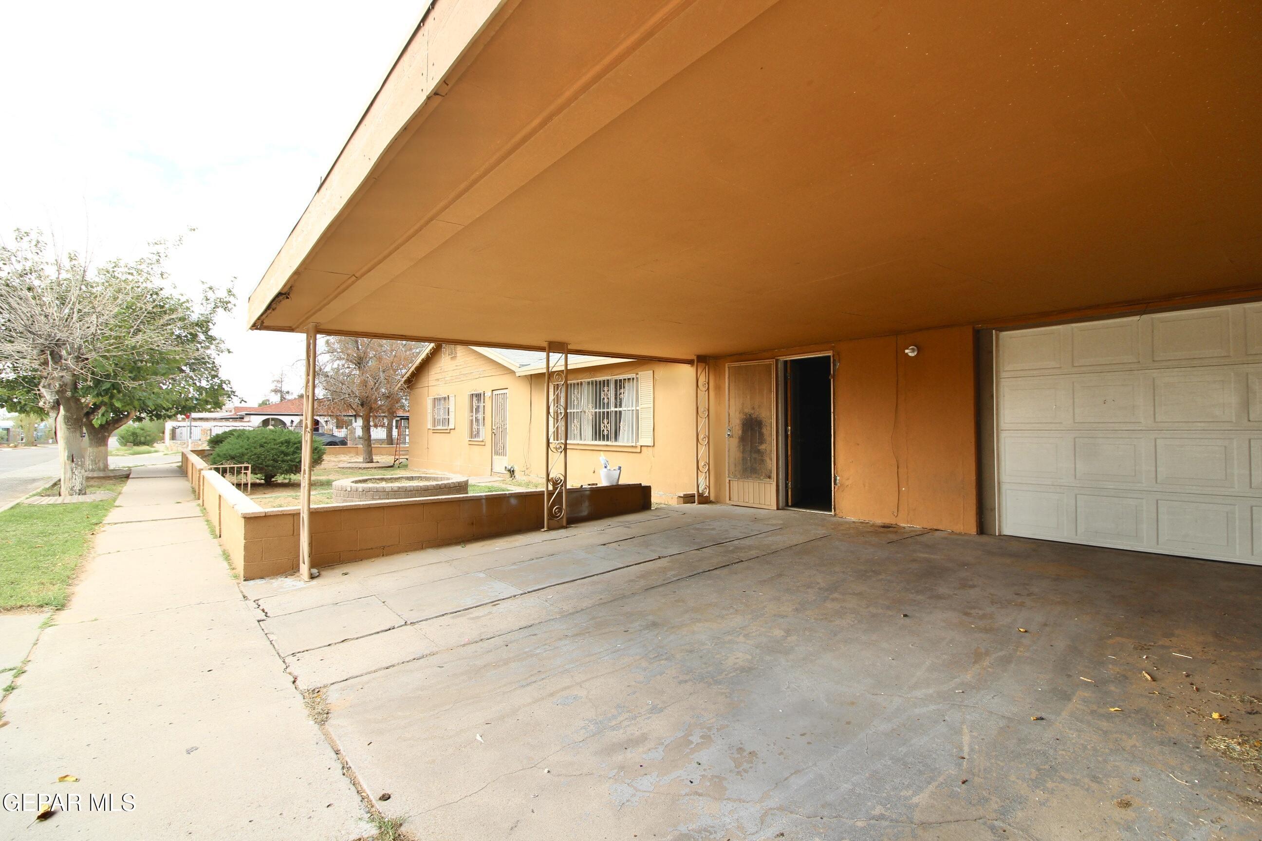 525 Margarita Street Anthony, TX 79821 - Photo 4 of 20 a view of a house with a park