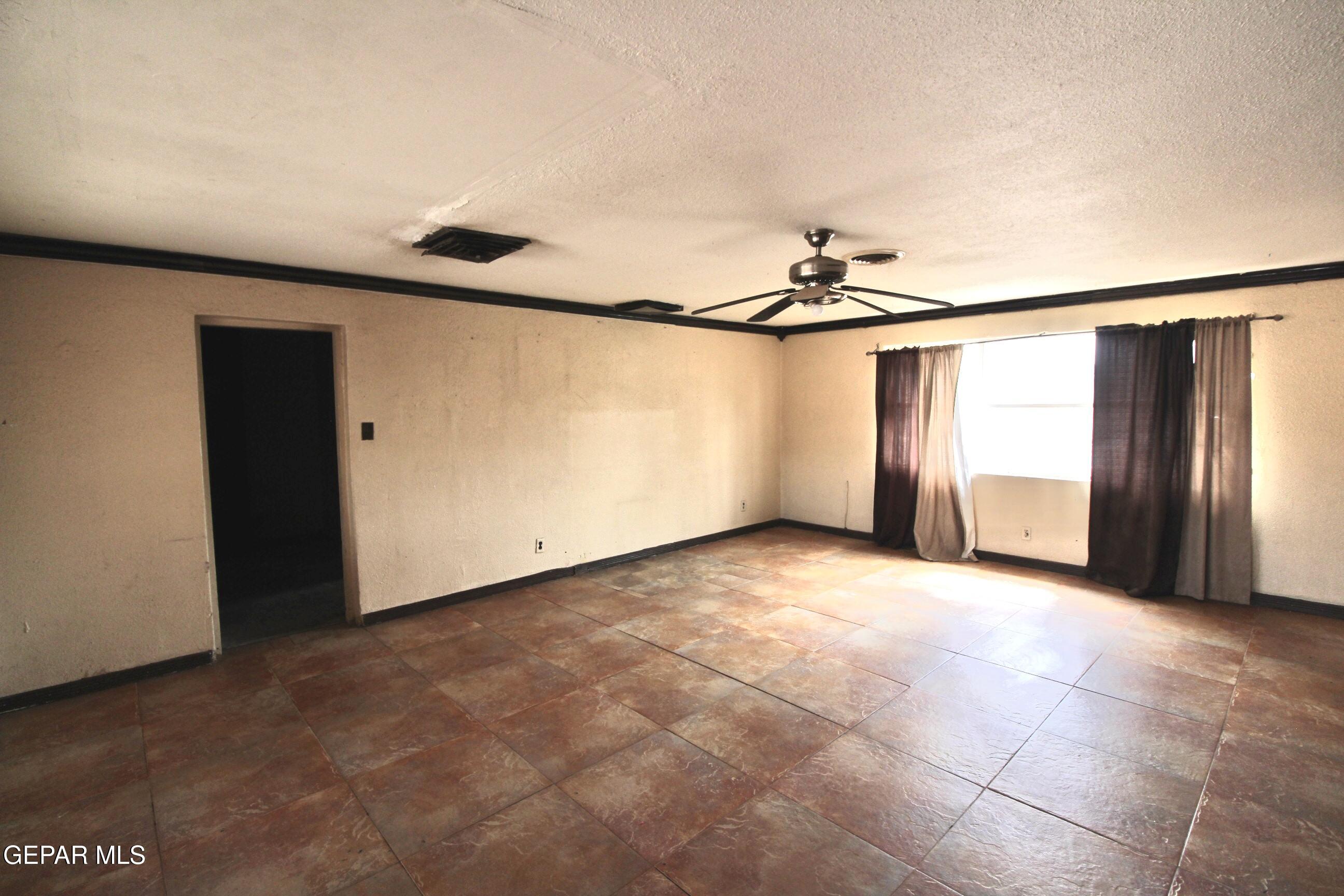 525 Margarita Street Anthony, TX 79821 - Photo 7 of 20 a view of a garage