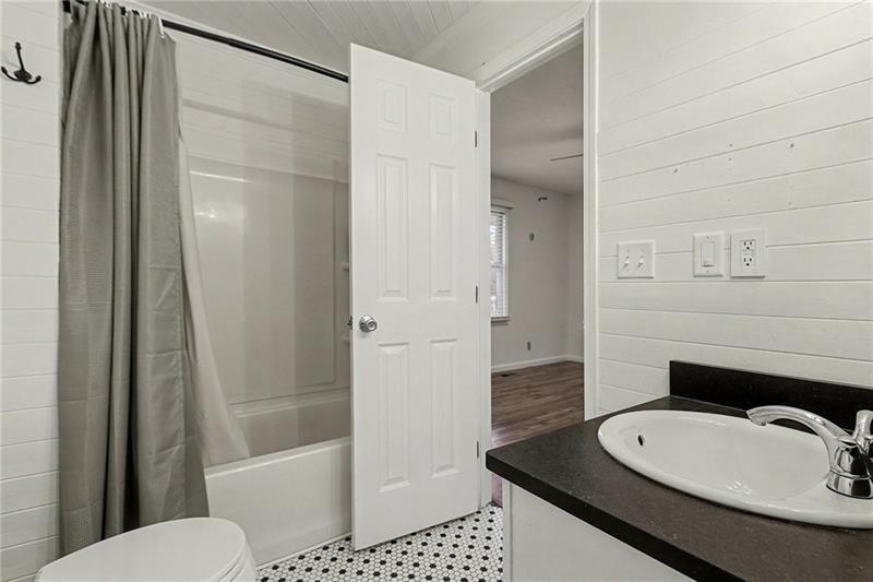 3800 Tyus Carrollton Road Carrollton, GA 30117 - Photo 27 of 36 a bathroom with a sink toilet and shower