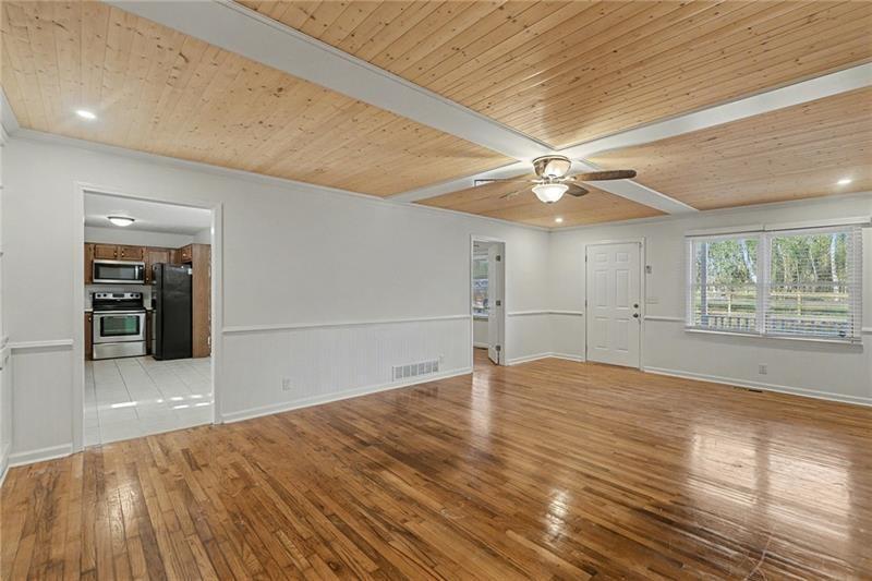 3800 Tyus Carrollton Road Carrollton, GA 30117 - Photo 9 of 36 a view of an empty room with a window
