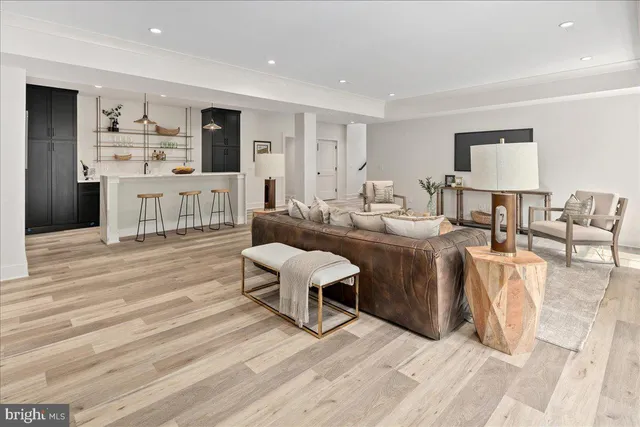 $4,250,000 | 7011 Elizabeth Drive, McLean, VA 22101