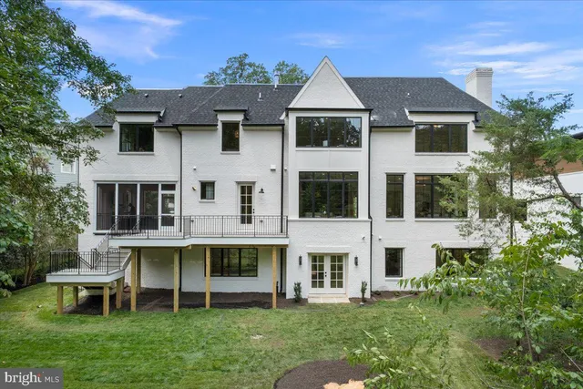 $4,250,000 | 7011 Elizabeth Drive, McLean, VA 22101