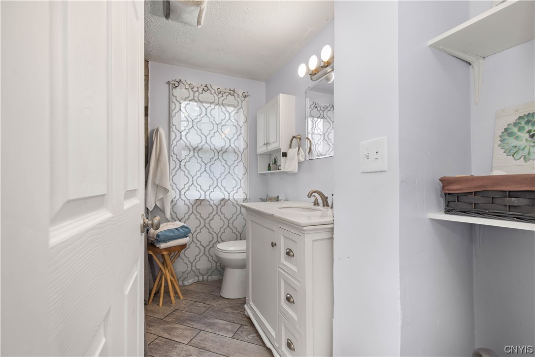 303 Buckley Road Salina, NY 13088 - Photo 12 of 23