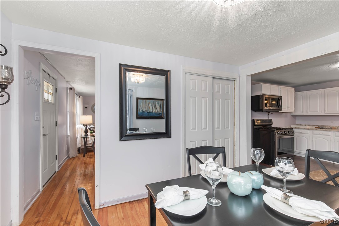 303 Buckley Road Salina, NY 13088 - Photo 6 of 23