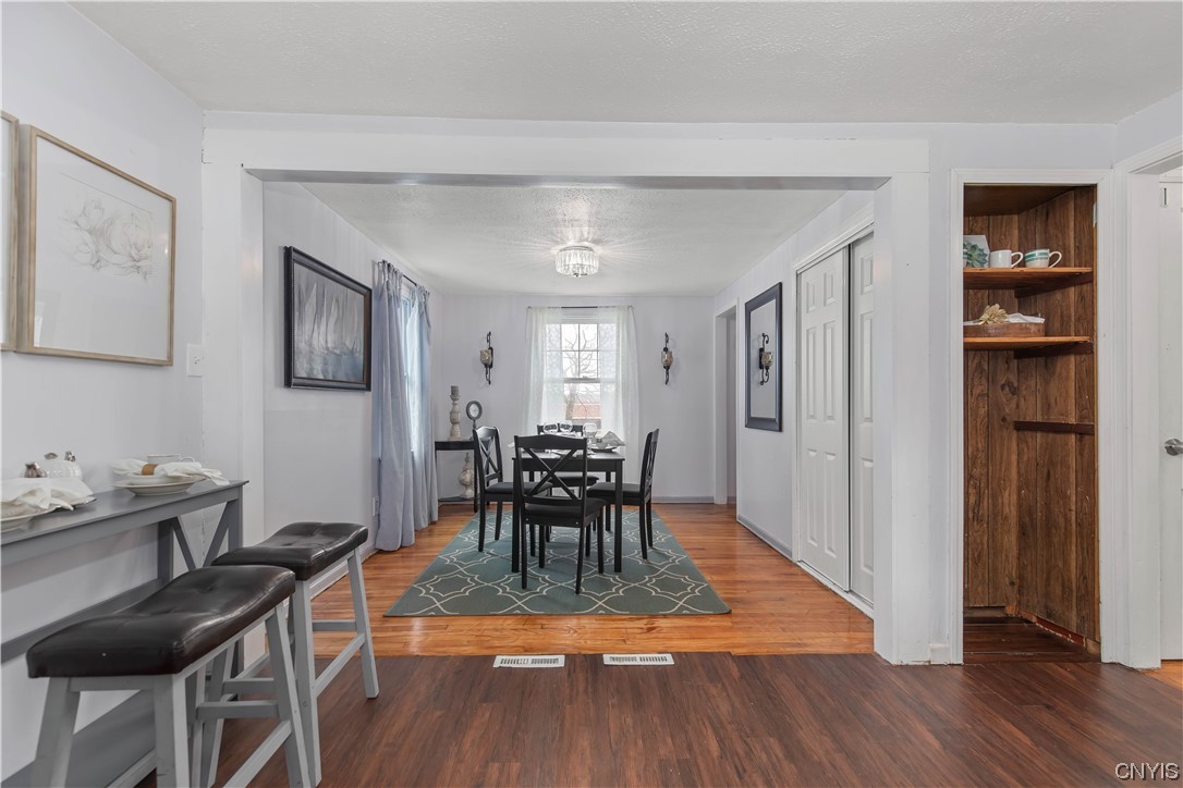 303 Buckley Road Salina, NY 13088 - Photo 9 of 23