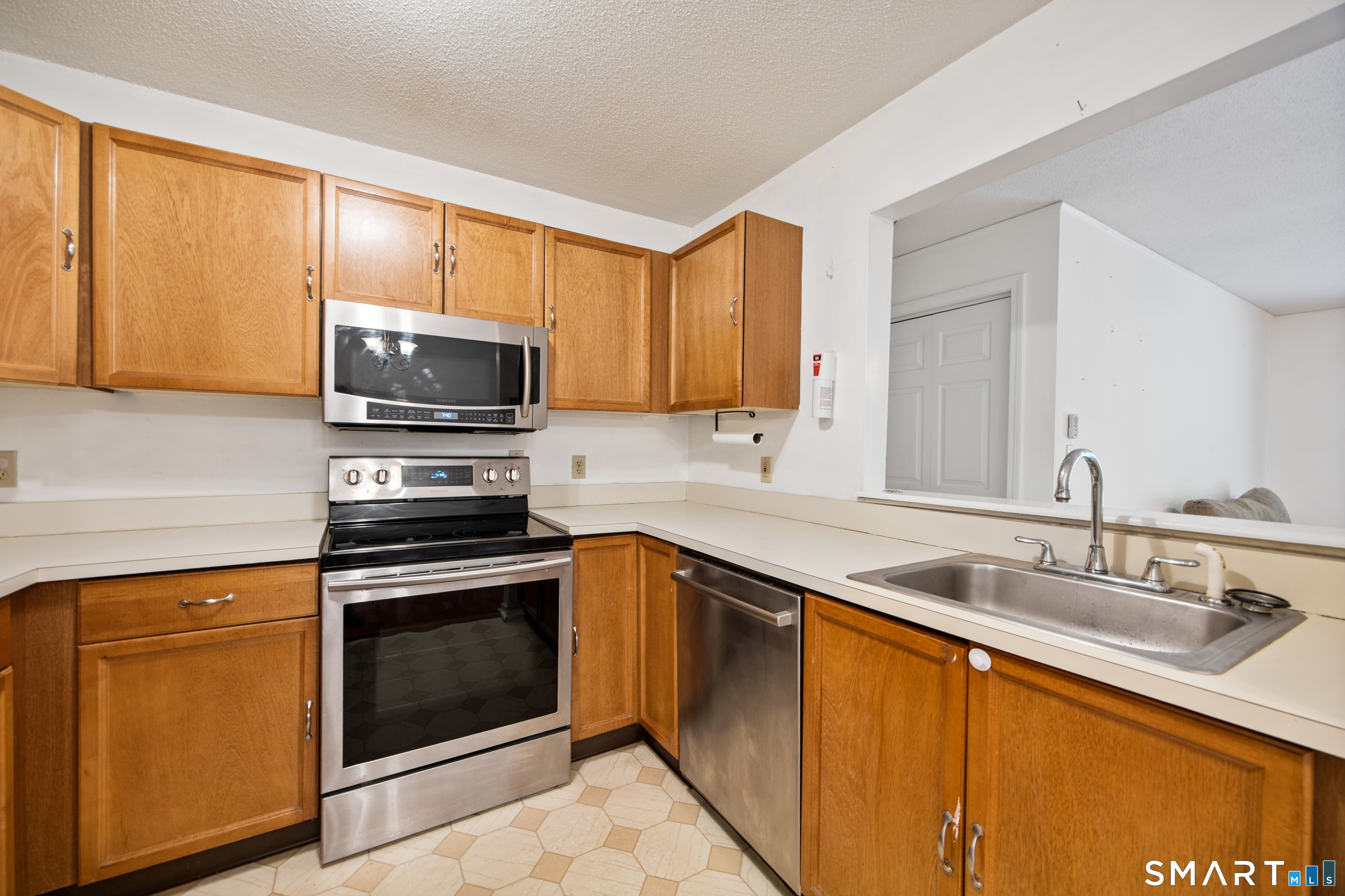 30 Rockledge Loop, Unit 30 Torrington, CT 06790 - Photo 13 of 31