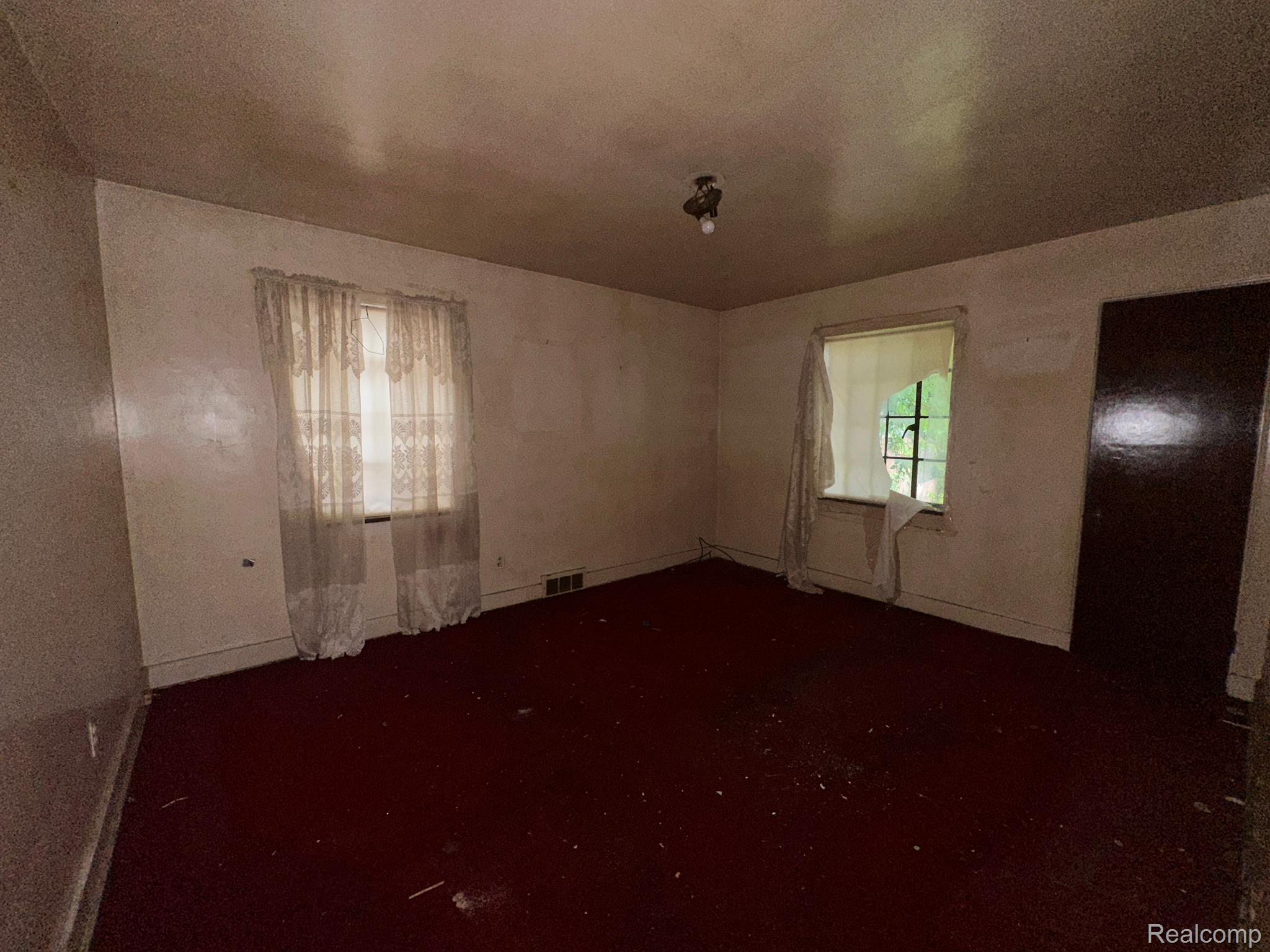 5200 Balfour Road Detroit, MI 48224 - Photo 9 of 15 73A85527-1C18-4F52-B38B-87FB8488CD25_1_102_o.jpeg