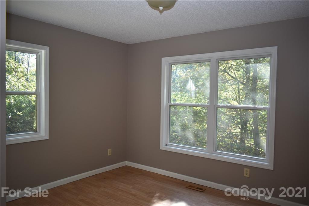 10 Elkins Road Leicester, NC 28748 - Photo 14 of 24 Gallery Image 14