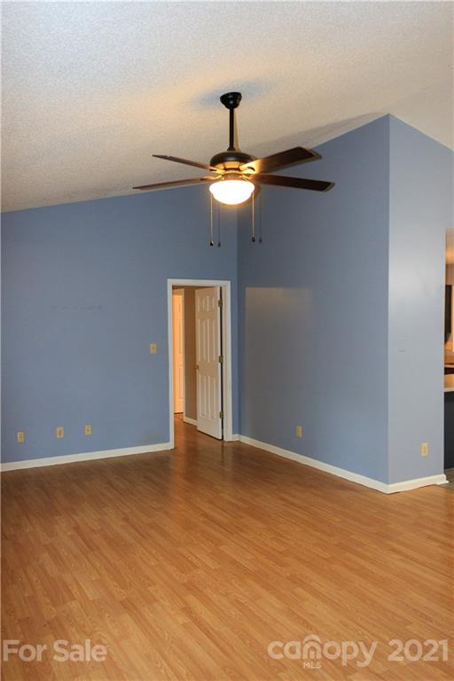 10 Elkins Road Leicester, NC 28748 - Photo 5 of 24 Gallery Image 5