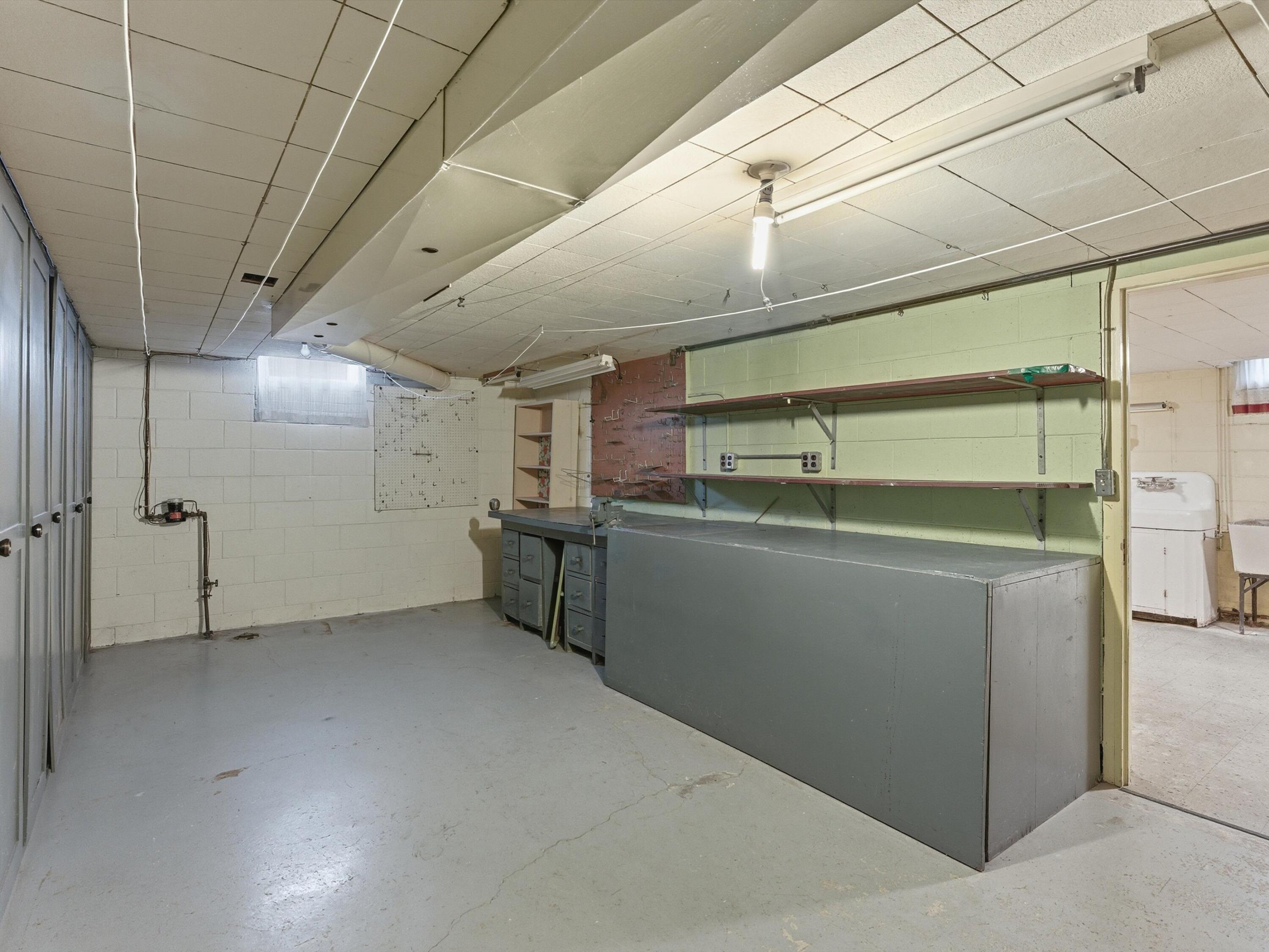 2206 Division Street Manitowoc, WI 54220 - Photo 20 of 31 basement workshop