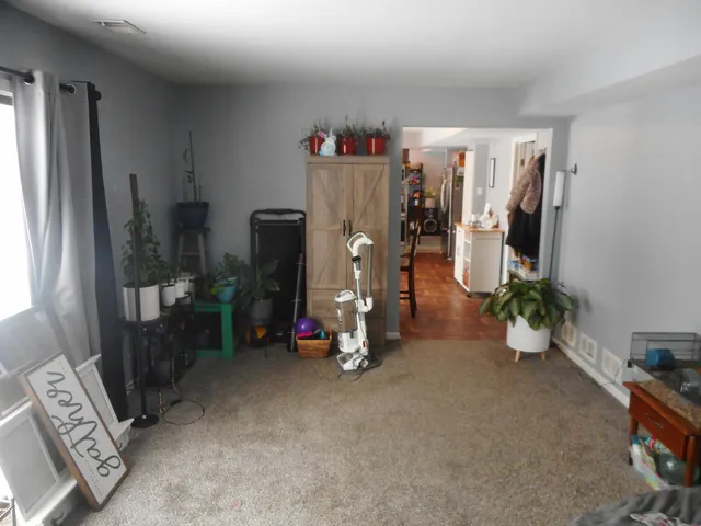 $360,000 | 576 Iroquois Trail, Carol Stream, IL 60188