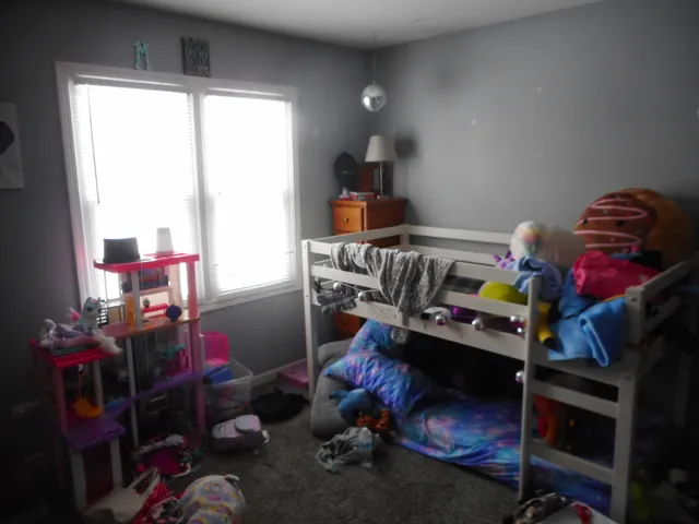 $360,000 | 576 Iroquois Trail, Carol Stream, IL 60188