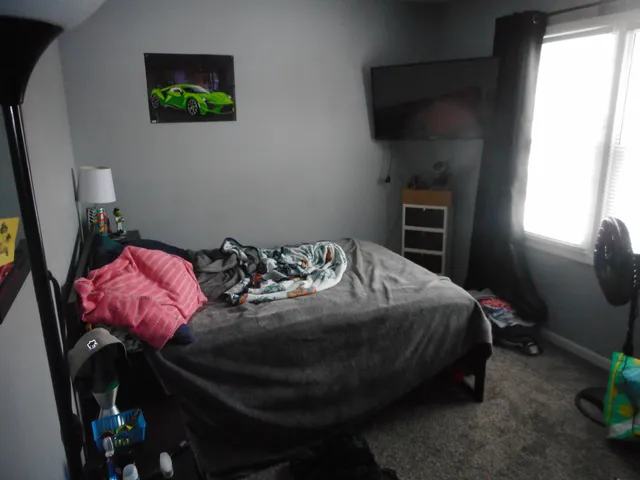 $360,000 | 576 Iroquois Trail, Carol Stream, IL 60188