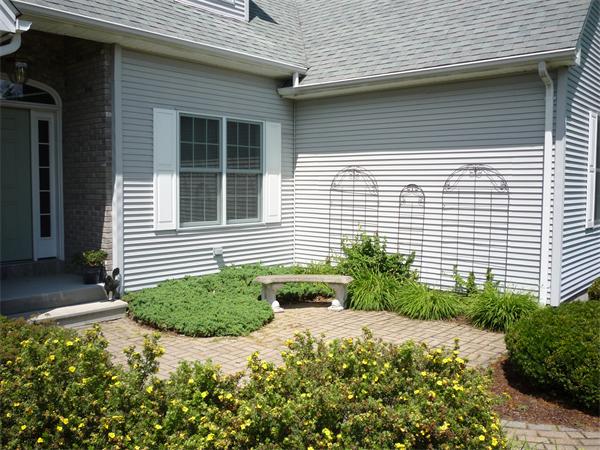 33 Two Ponds Road Belchertown, MA 01007 - Photo 3 of 28