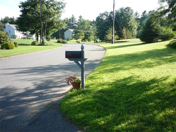 33 Two Ponds Road Belchertown, MA 01007 - Photo 4 of 28