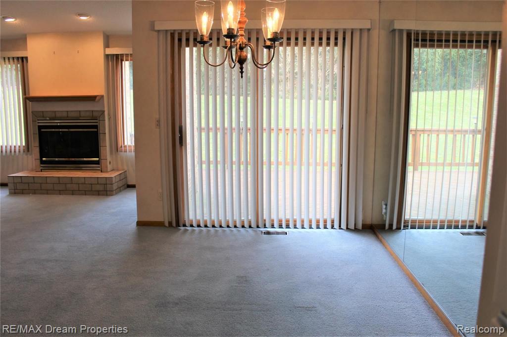 21975 River Ridge Trail Farmington Hills, MI 48335 - Photo 8 of 22