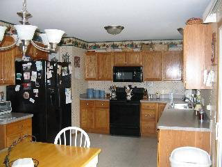 725 Hunting Creek Road Temperance, MI 48182 - Photo 8 of 10 651690-7.JPG