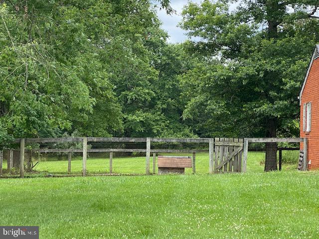 16030 Budd Road Poolesville, MD 20837 - Photo 2 of 3